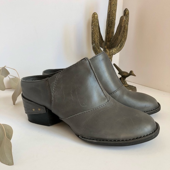 sergio tomani Shoes - Sergio Tomani Lotus Mules size 37